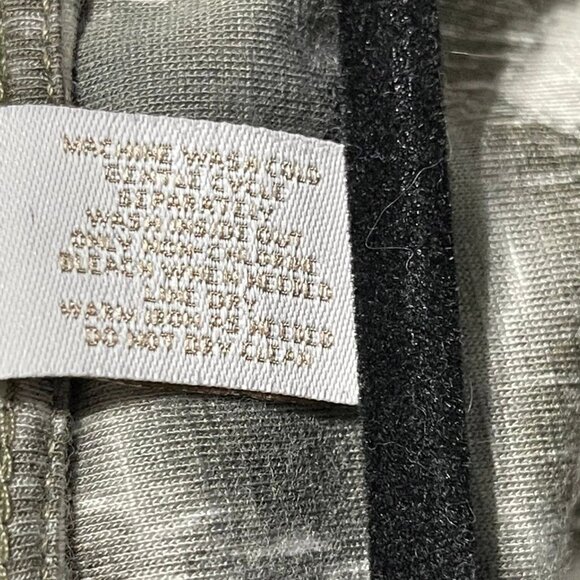 Chicos Womens Size 1 Chevron Print Top In Green & White - Picture 7 of 8